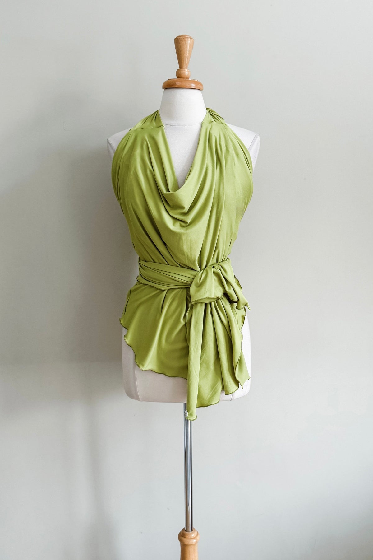 Versa Wrap in chartreuse colour
