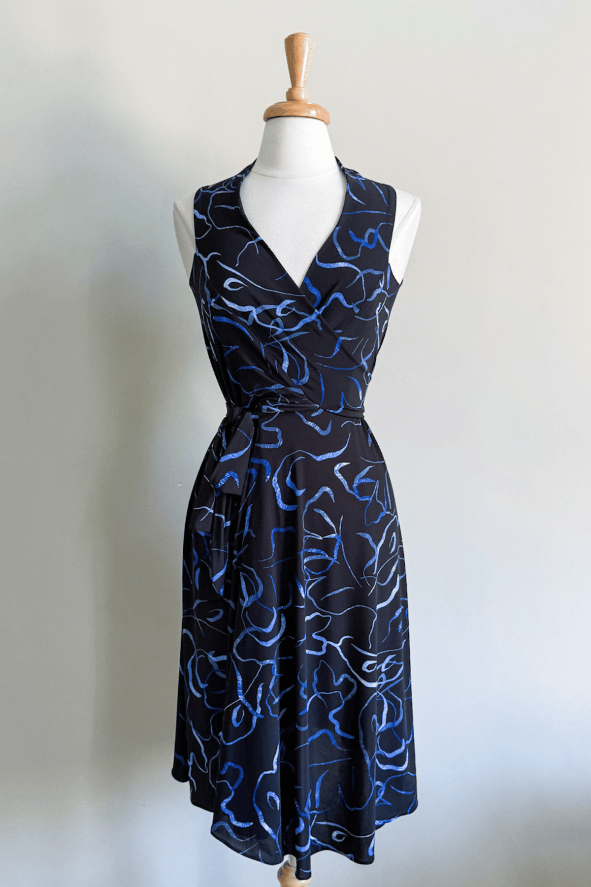 Short Goddess Dress in Blue Ribbon