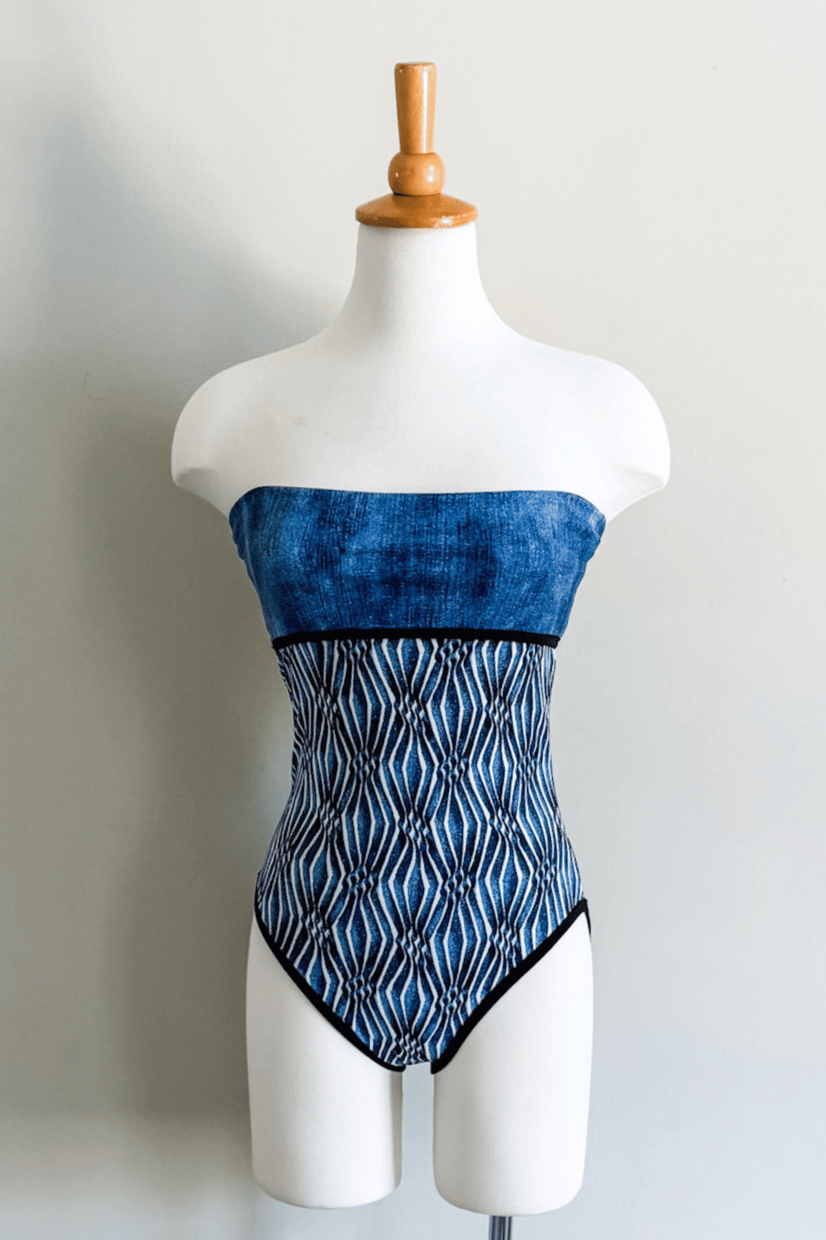 Flip Suit in Blue Ikat Print