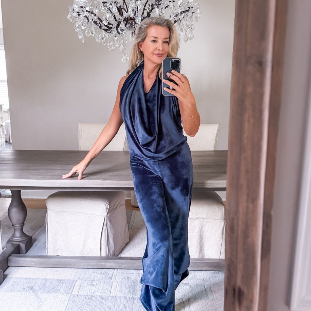 Diane wearing the Explore More and Pants in blue Velvet