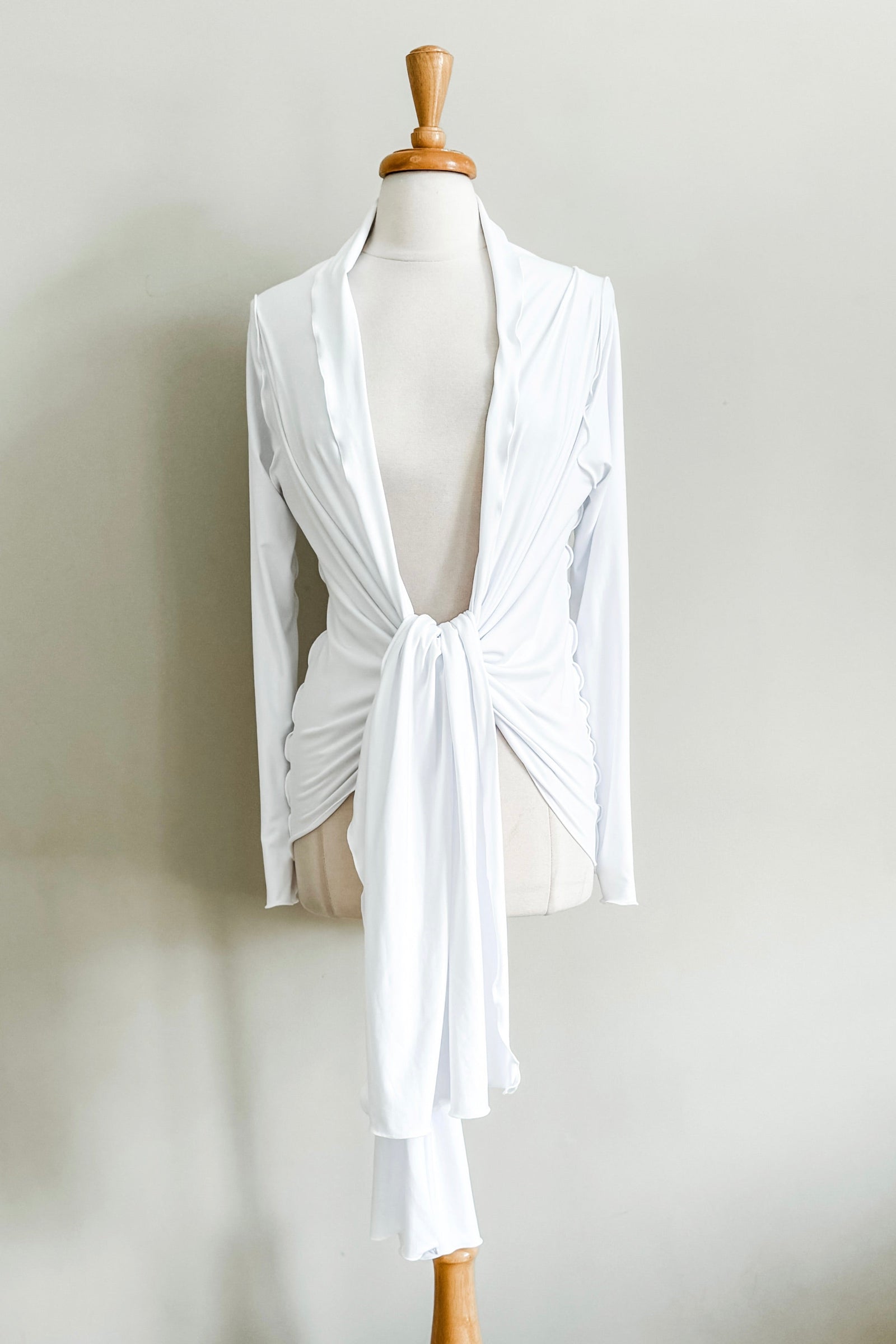 Versa Wrap in white colour