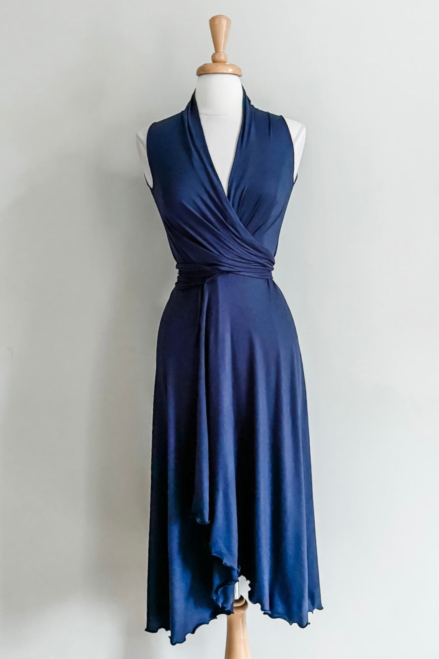 Goddess Long Dress Holiday Edition 2023 | Diane Kroe Goddess Long Dress Holiday Edition 2023 | Diane Kroe