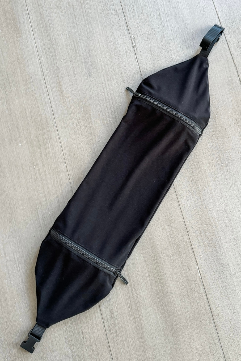 Packable Headrest in Black colour