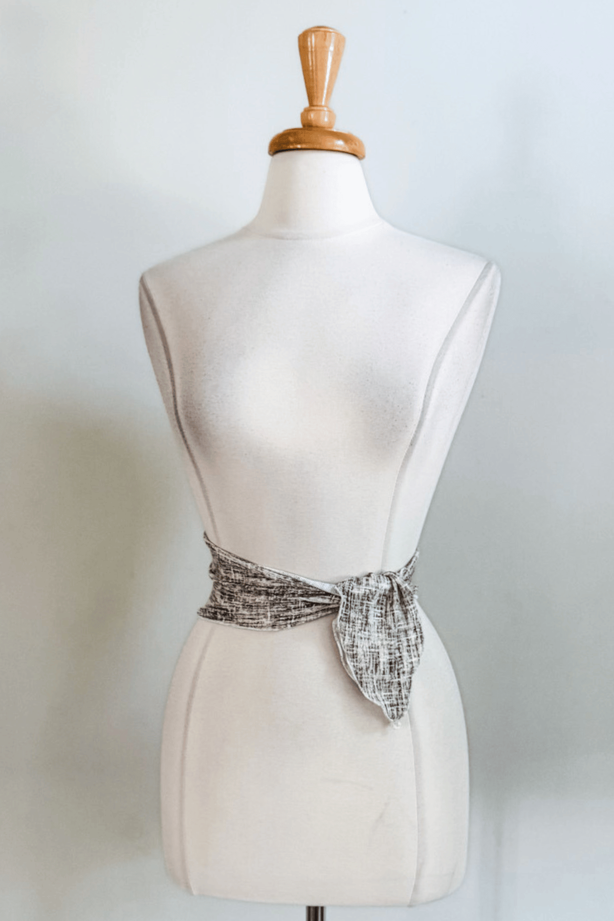 Sand Linen Tie in Santorini Fabric from Diane Kroe