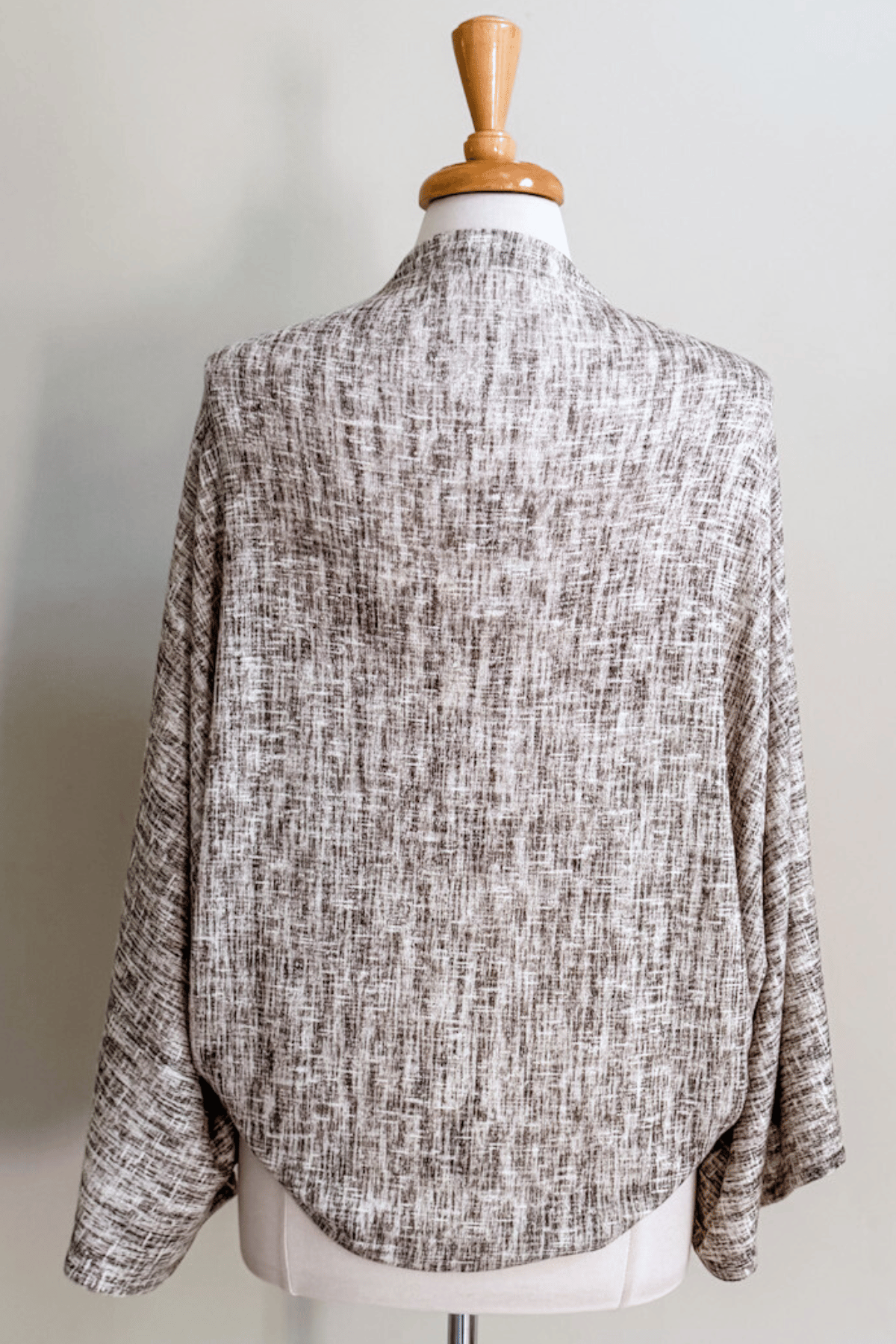 Carry-on Cozy in Sand Linen print from Diane Kroe