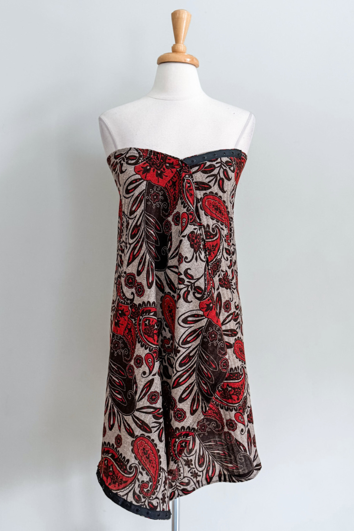 Diane Kroe Carry-on Cozy in red Spain print styled as dress.