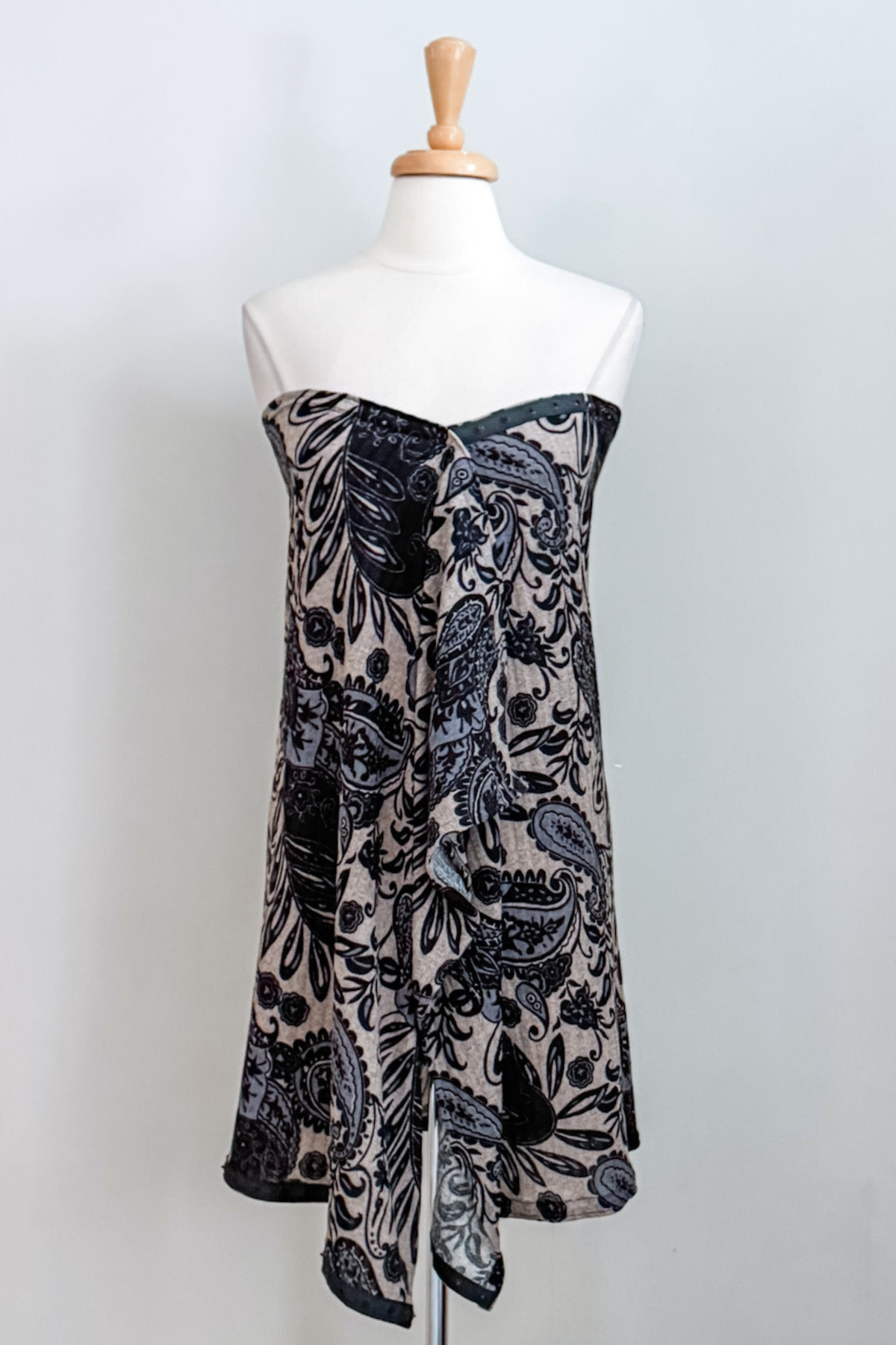 Diane Kroe Carry-on Cozy in blue Spain print styled as dress.