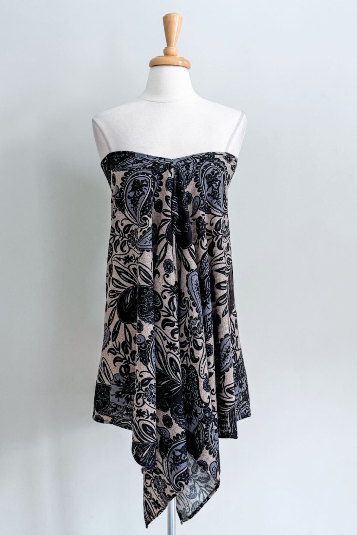 Diane Kroe Endless dress in blue Spain print.