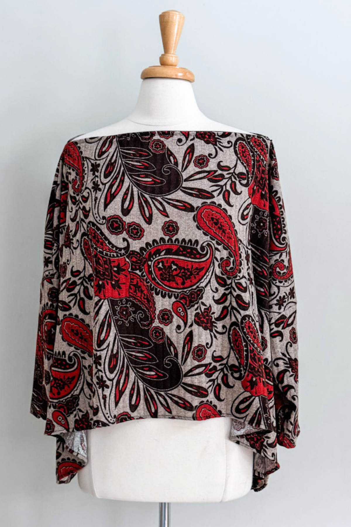 Diane Kroe Wanderlust wrap in red Spain print.