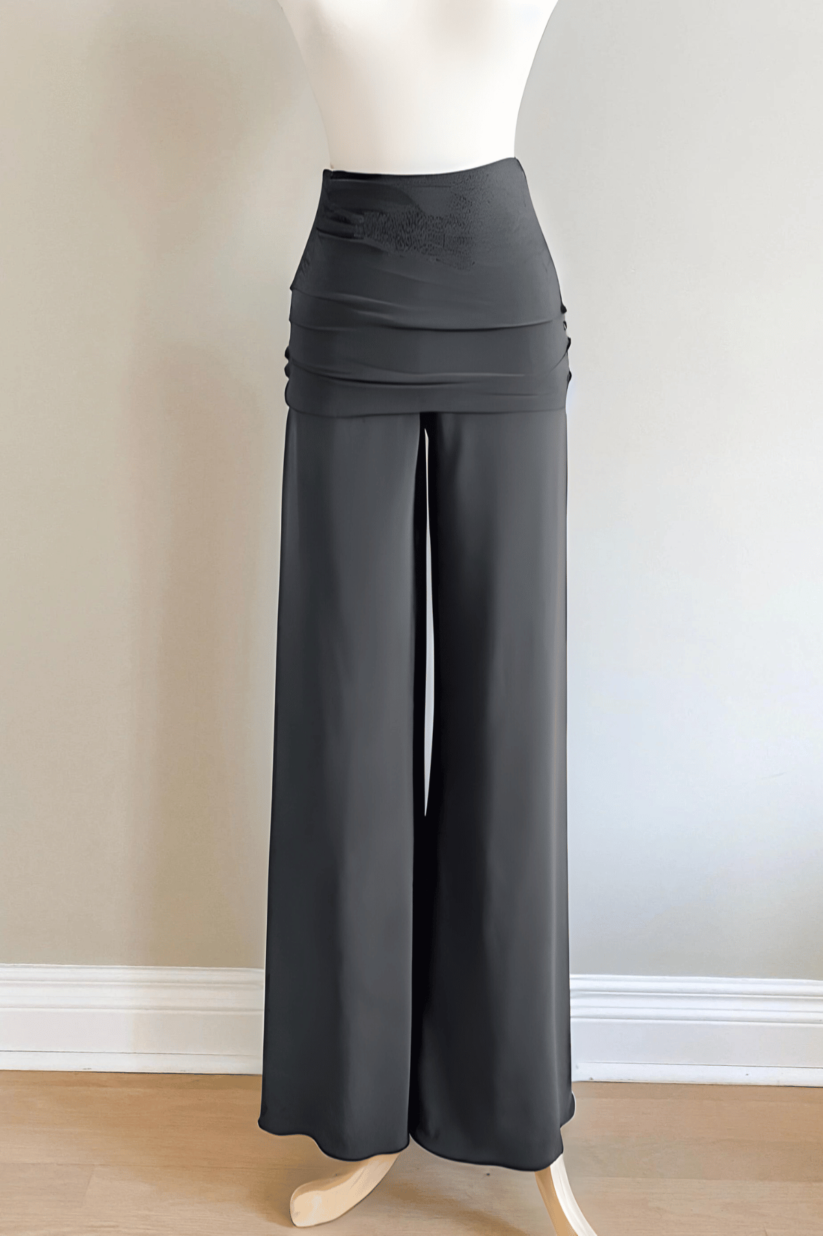 Travel Pants in Slate Brushed Venezia Fabric from Diane Kroe