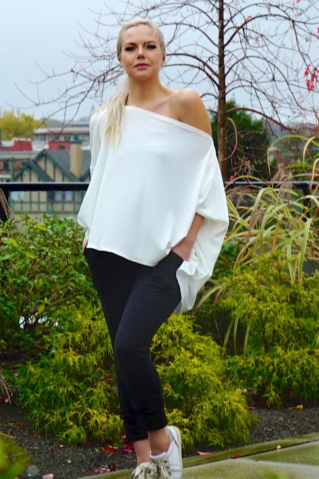 Diane Kroe Wanderlust Wrap in Parisienne (Ivory)