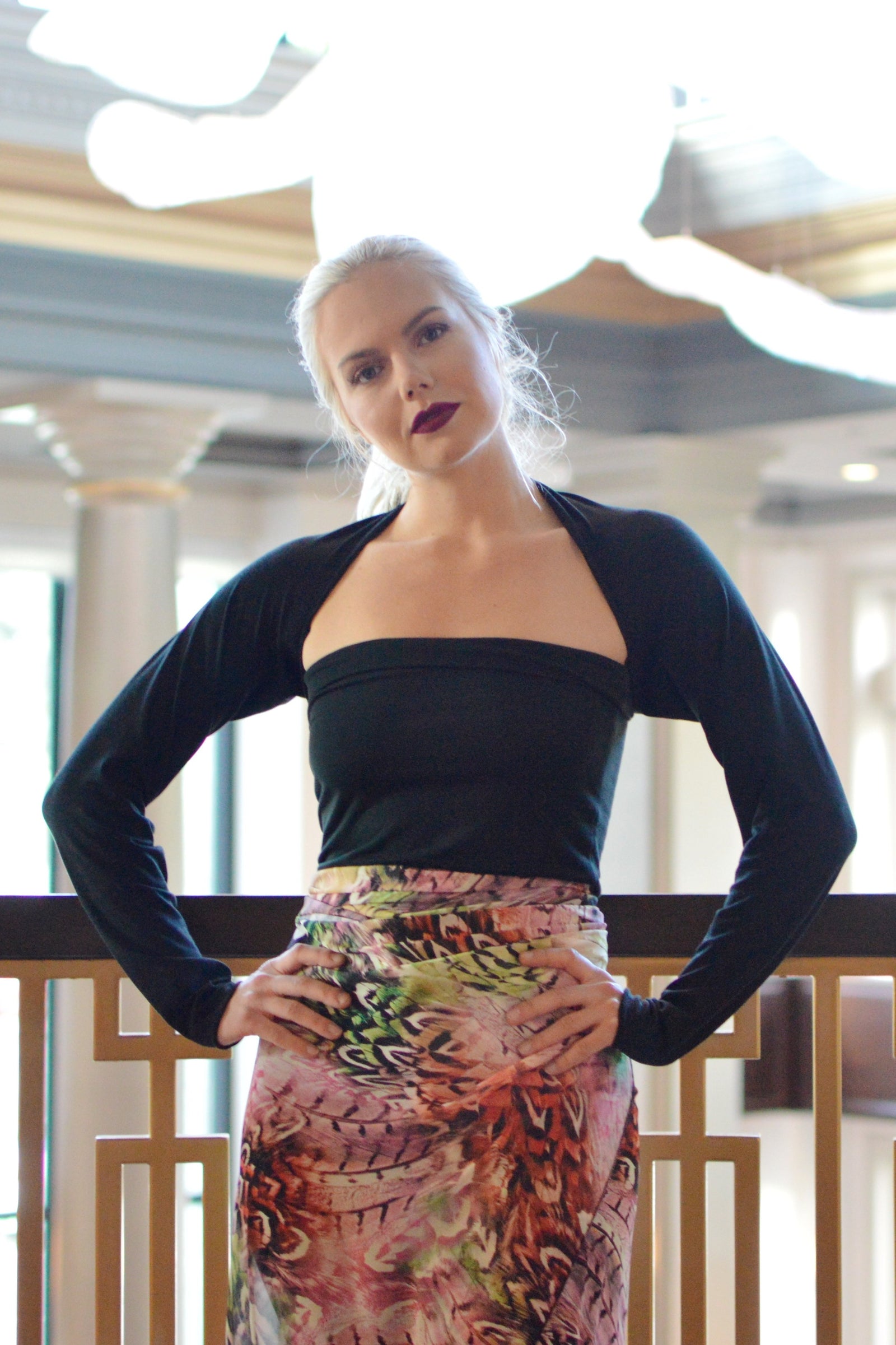 Diane Kroe - Convertible Sleeve & Sash in Brushed Venezia (black)