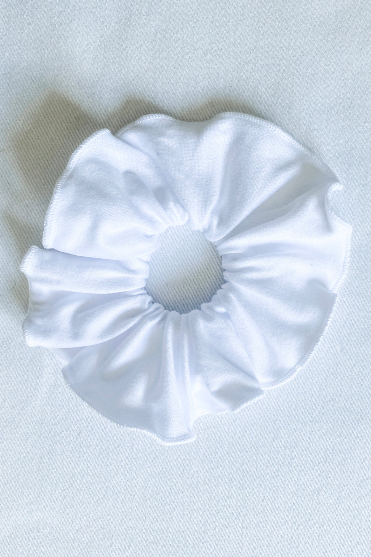 Daine Kroe - Scrunchies in Brushed Venezia (White)