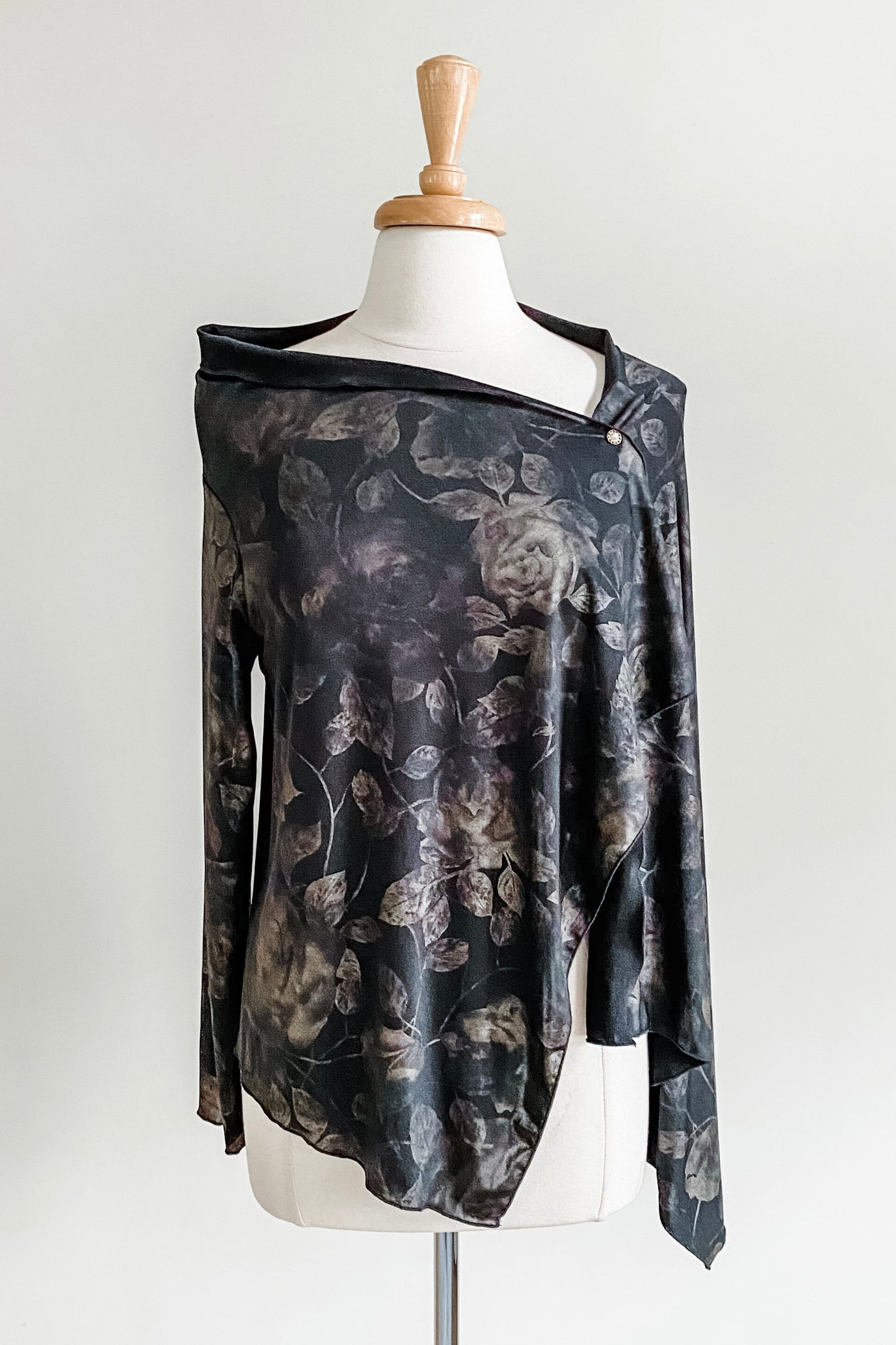 Kerchief Jacket in Foil Floral