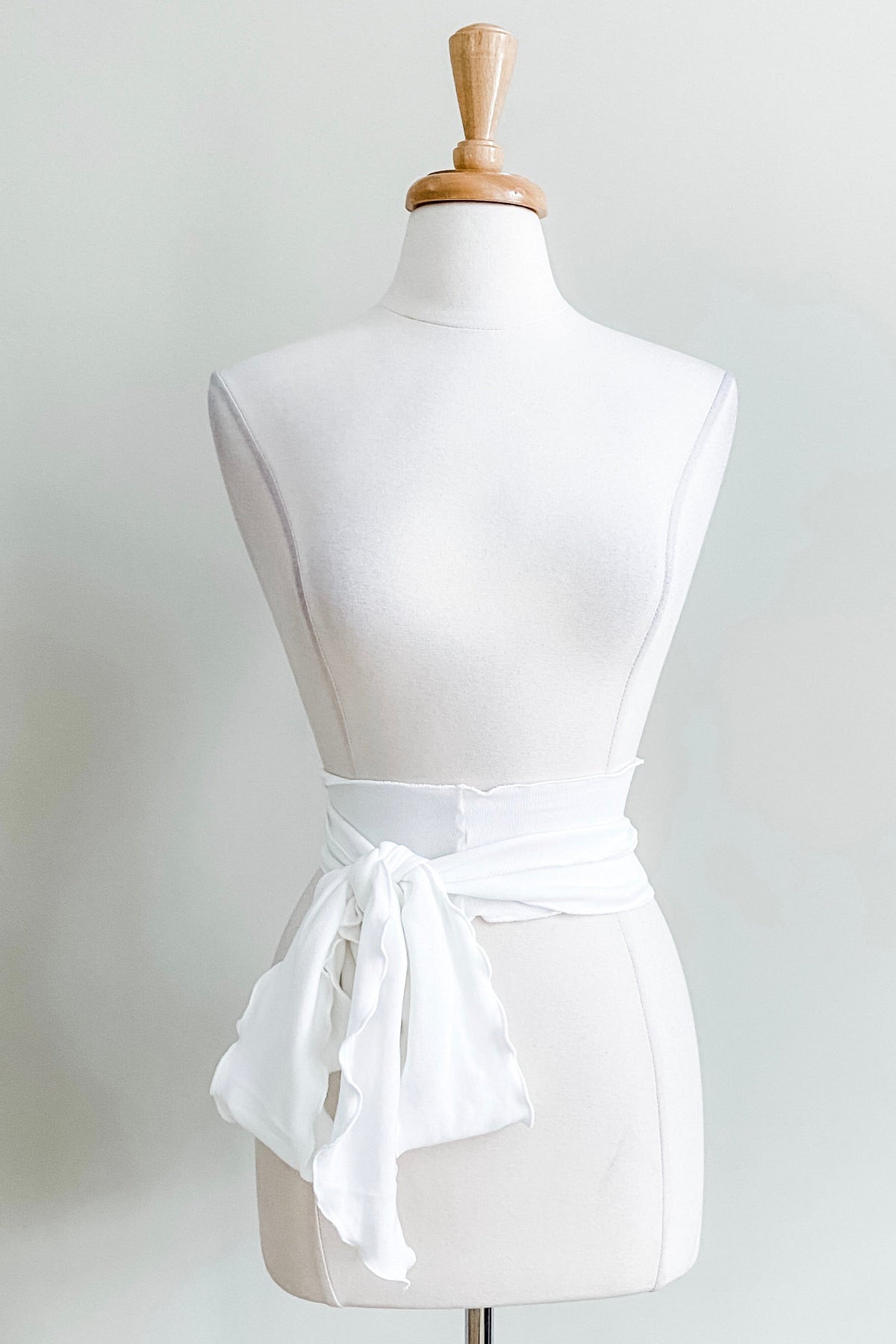 Diane Kroe - Scalloped Sash Belt in Infinity Knit (White)